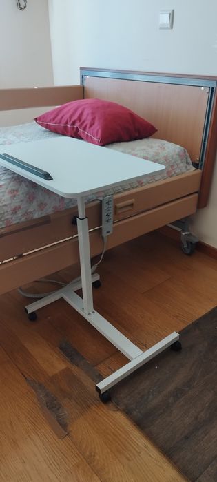 Cama Articulada Elétrica Invacare Medley Ergo Select + Colchão