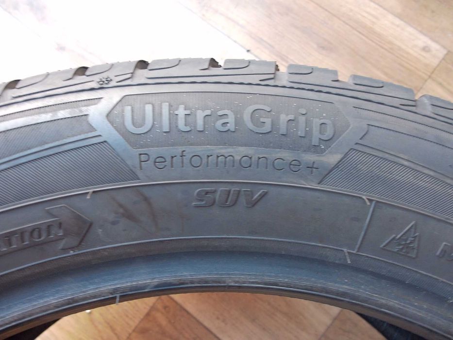 Goodyear UltraGrip Performance Suv 2x 235/55/19 2x 255/50/19 z 2023r