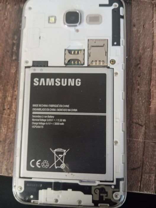 Телефони Редмі , самсунг