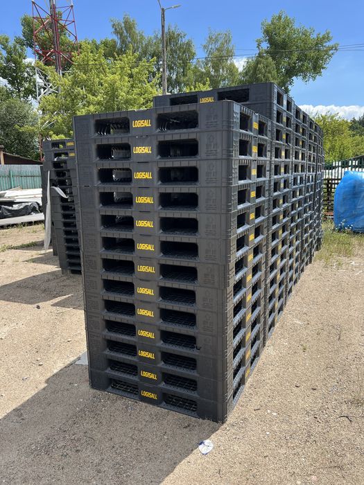 Palety plastikowe mocne 1100/1300/H120 i 1100/1100/H150