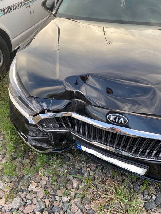 Kia k7  продам після ДТП
