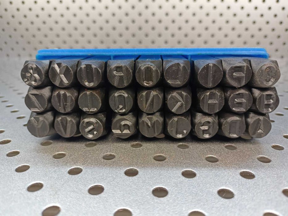 Numeratory znaczniki litery 10mm 27 elementów znaczniki 10mm