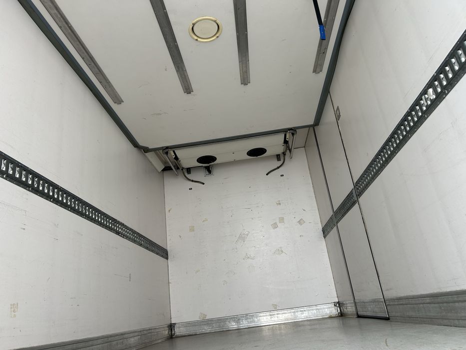 Izoterma Chlodnia Kontener Zabudowa Carrier Supra 750 MT Iveco Daily