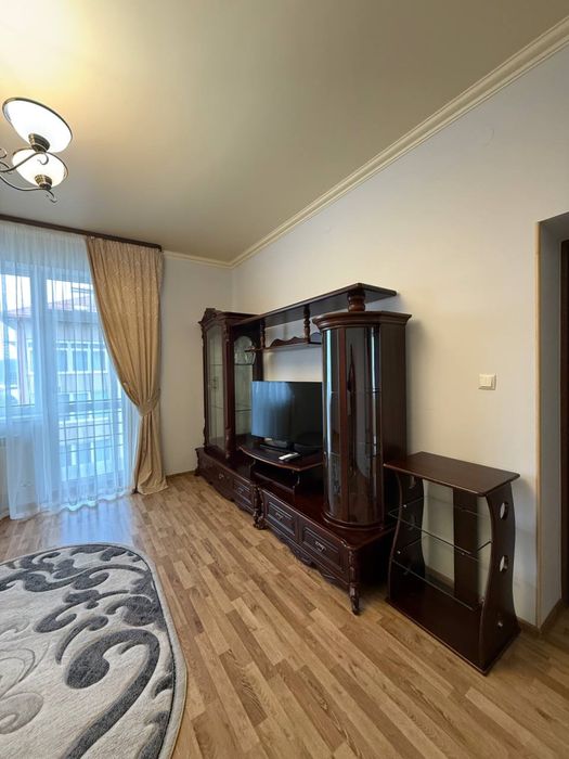 Продаж просторої 3 кімнотної квартири з газом