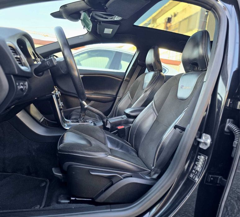Volvo V40 R-Design 1.6 D2 115Cv