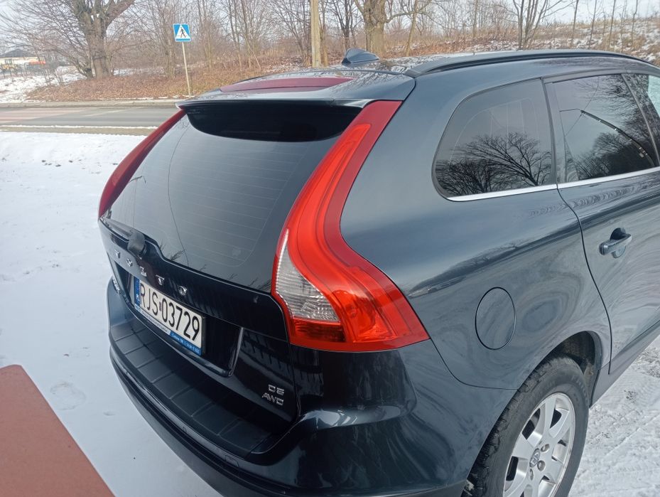 Volvo XC60 2.4 D5 AWD 2009 rok