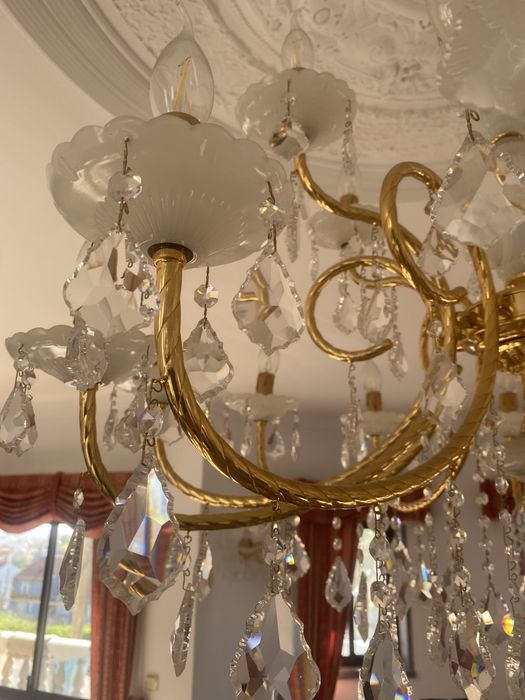 Candeeiro em cristal com banho de ouro altamente exclusivo com 5 apliq