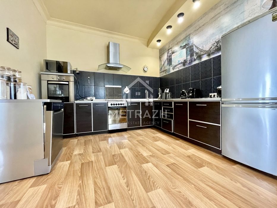 Продам капитальный дом, 5 комнат, Индустриальный, Рогань