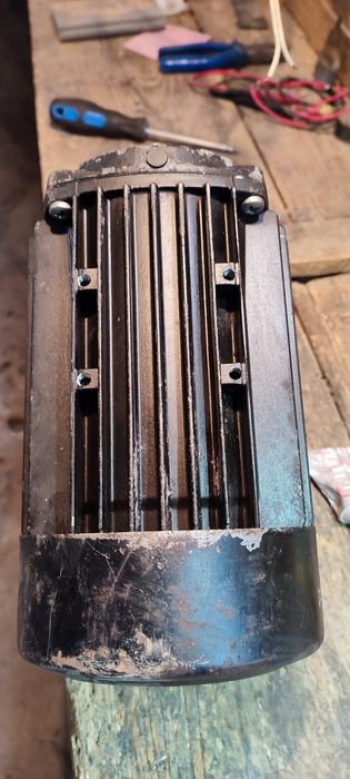 Електродвигун GRUNDFOS  1,1/3000 об. 220/380