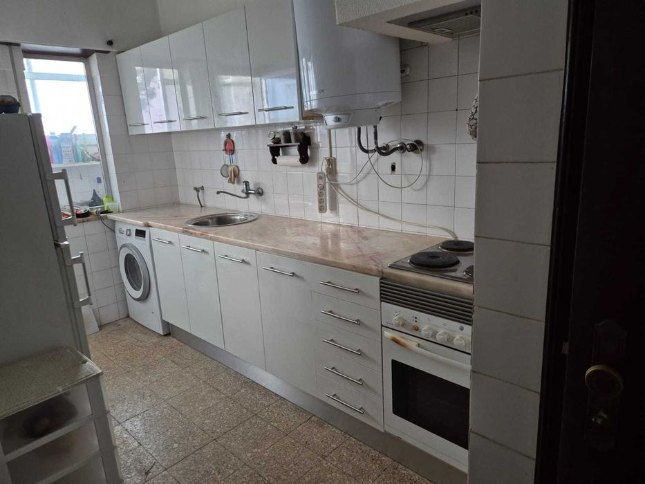 Quarto individual em apartamento T3