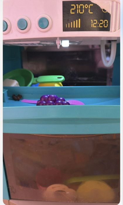 Дитяча кухня фірми Smoby. Опис на 2 фото