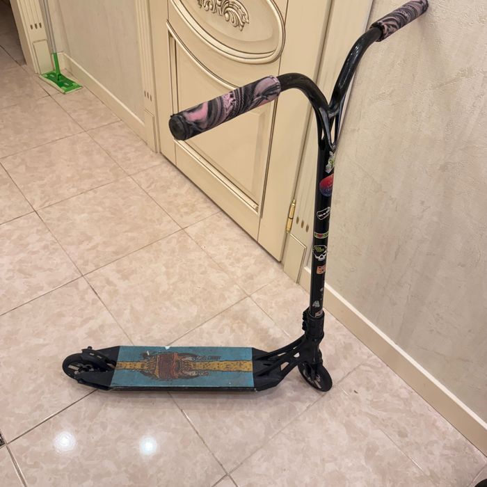 Трюковий самокат