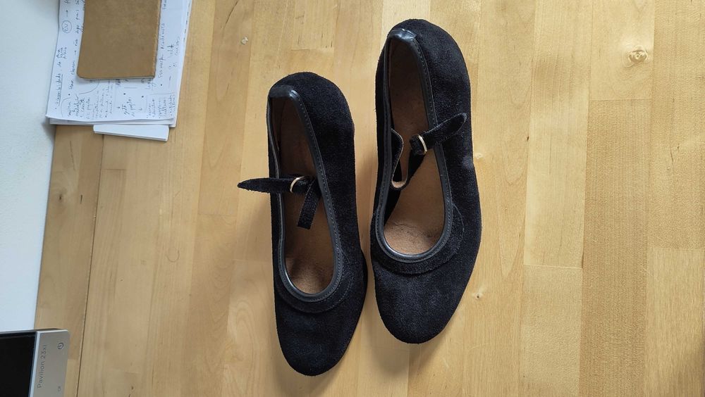 Sapatos de flamenco de senhora pretos — nº 37 (como novos)