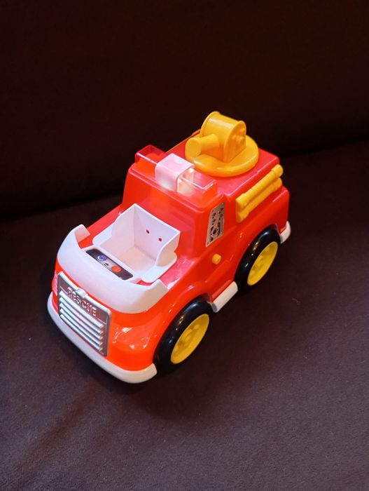 Пожарная машина со звуковыми эффектам