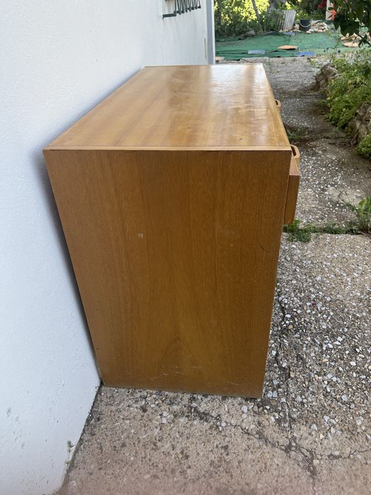 Secretaria juvenil, adquirida nos anos 90, moveis Olaio