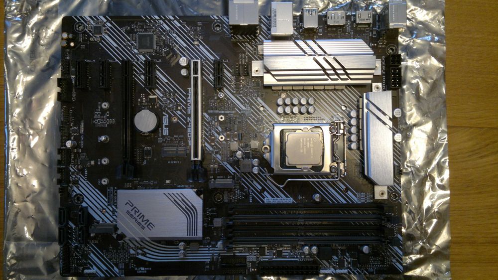 Płyta główna Asus Prime Z490-P i procesor Intel Core i5-10500