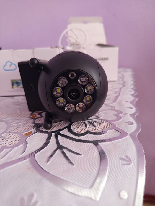 Продам 2 камери нові, ще в коробках  некористовані