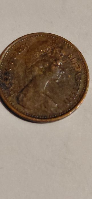 Sprzedam   monetę z roku 1974 .