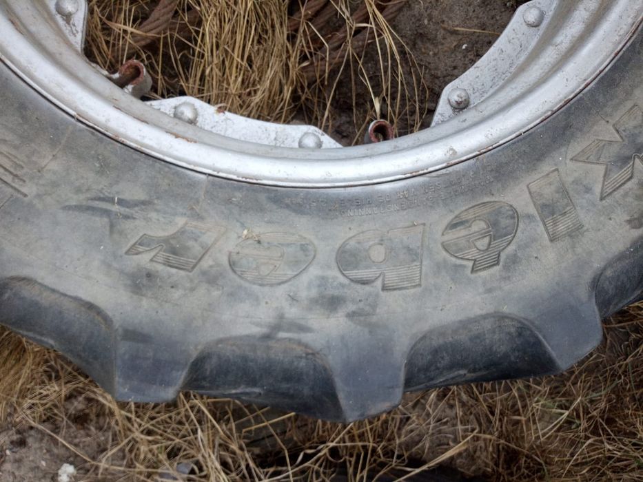 Opona 12,4/28 Alliance