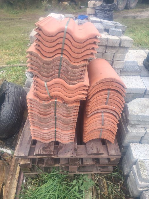 Dachówki i gąsiory ceramiczne betonowe