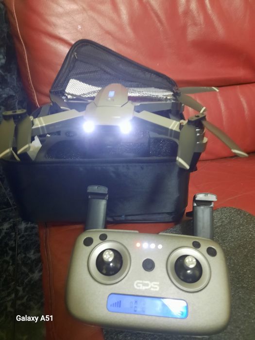 Vendo Drone da marca ZLRC Novo