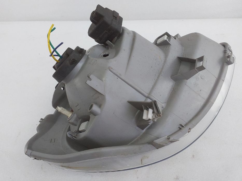 Ótica / farol esquerda OPEL Vivaro A Combi (X83)