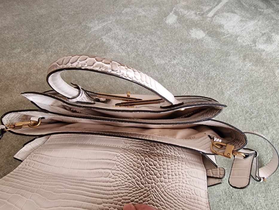 Malas Guess em excelente estado