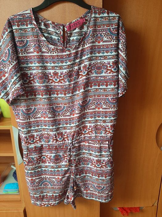 Wzorzysty kombinezon letni