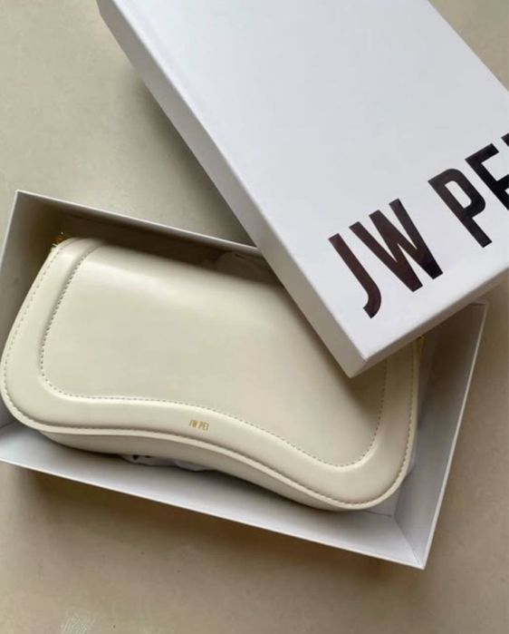 Жіноча сумка біла