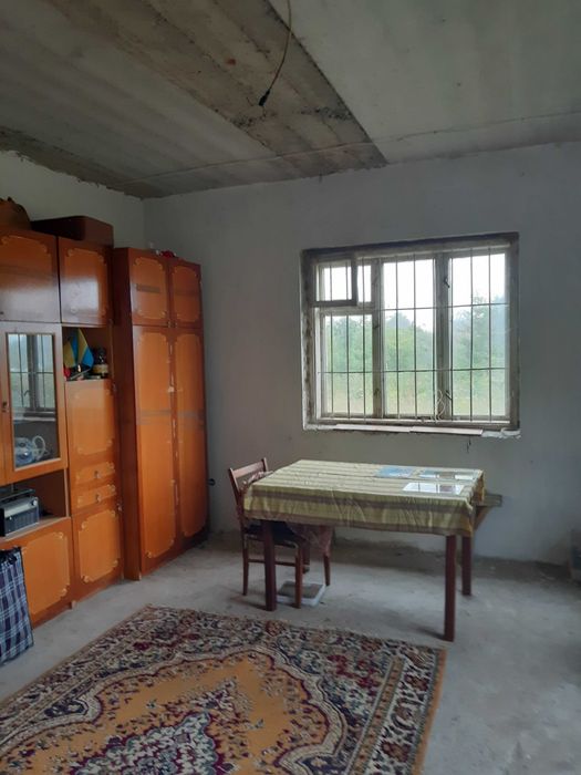 Продаж будинку біля Львова