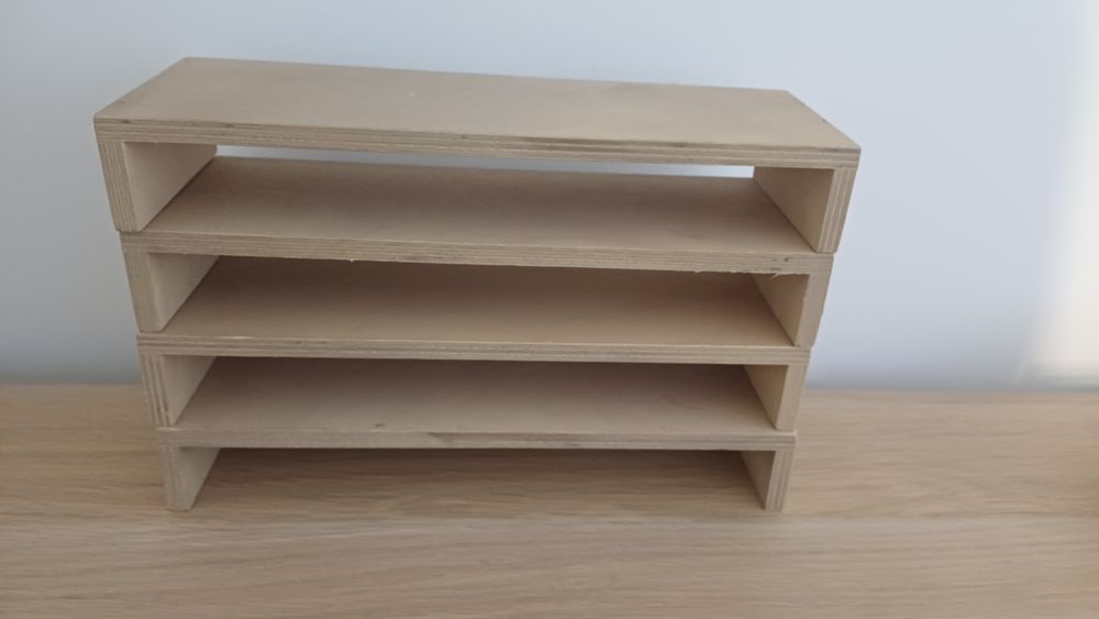 4 bases de madeira (exposição)