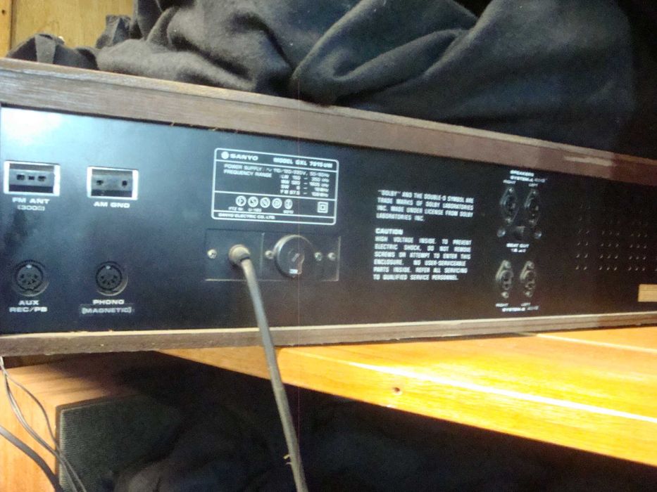 Sanyo vintage GLX 7015