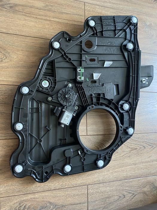 FORD MUSTANG MACH-E механізм стіклопідйомника вікна