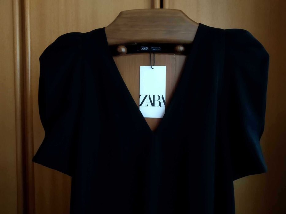 (NOVO C/ ETIQUETA, PORTES GRÁTIS) ZARA - Vestido Preto Manga Abalonada