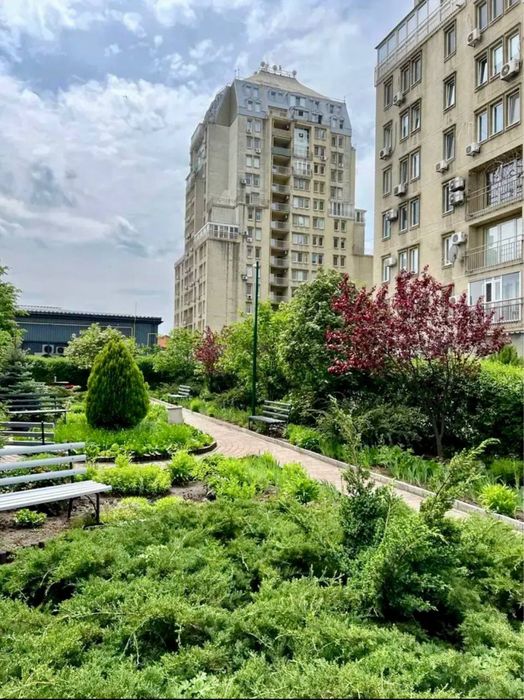 Продам 4х комнатную квартиру на Слобожанском