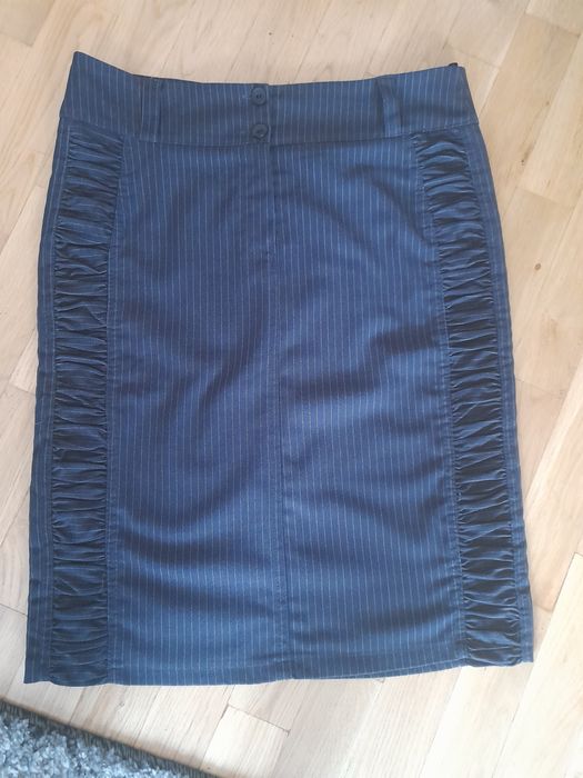 Spódnica grafitowa z marszczeniem