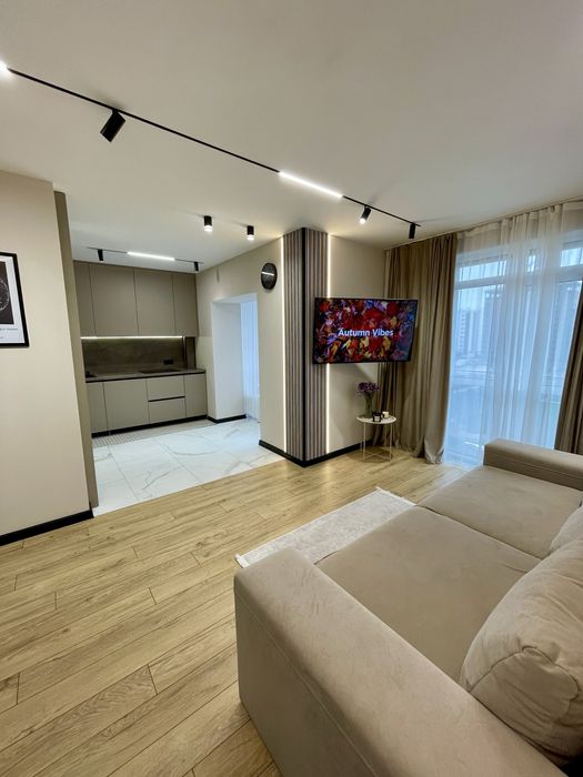 Двокімнатна дворівнева квартира поблизу Озера і Парку, вул. Довженка