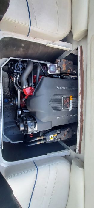 Łódź jacht motorówka four winns