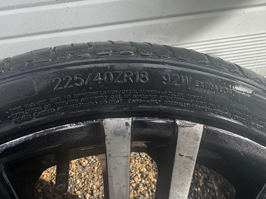 Volkswagen R32 roda 18’ 225/40/18