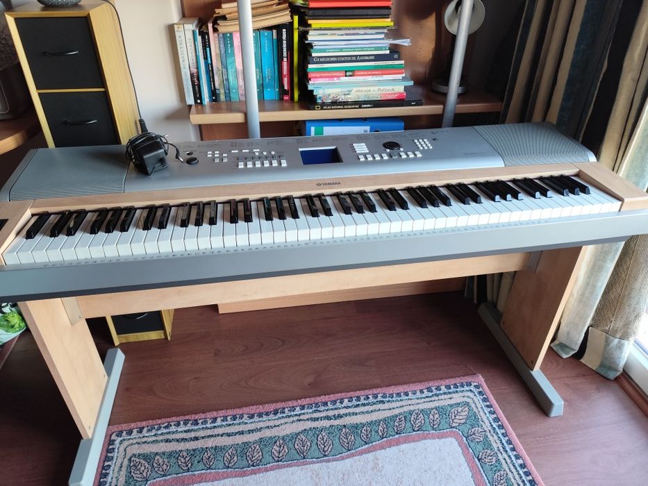 Vendo Piano de estudo
