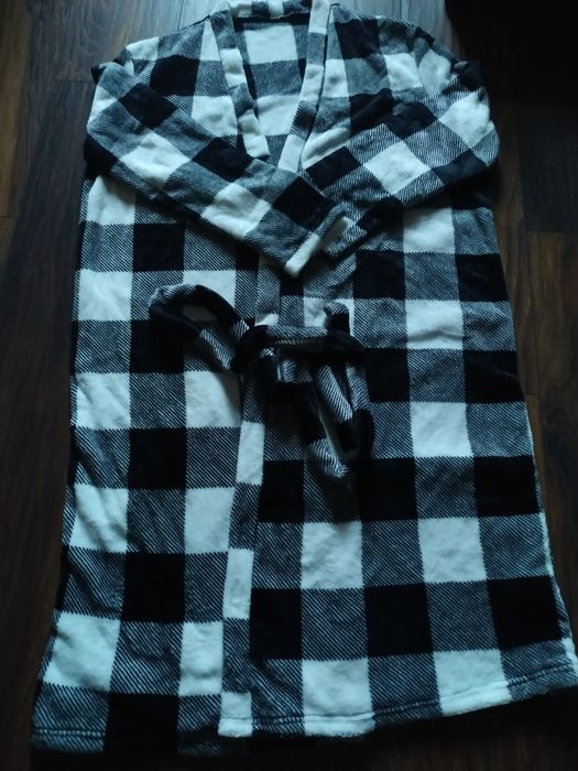 Szlafrok pluszowy M/L czarno biała krata