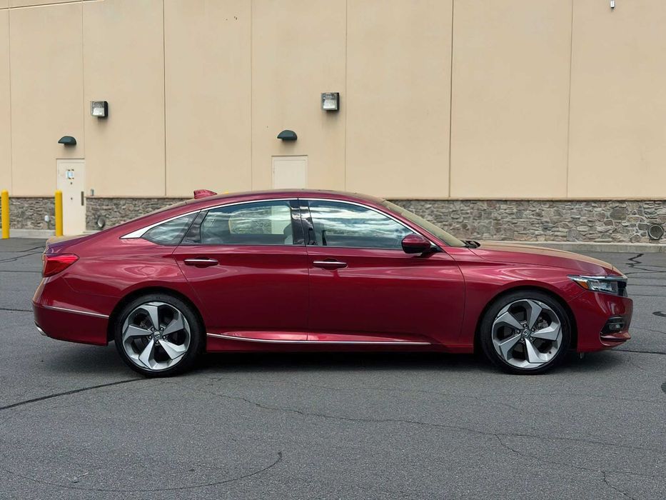 Honda Accord Touring      2019