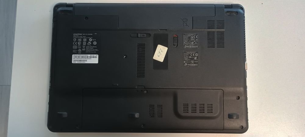 Acer eMachines E640g під відновлення або запчастини