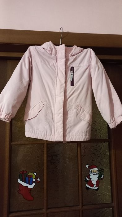 Продам зимову теплу куртку на дівчинку складається з 2 курток