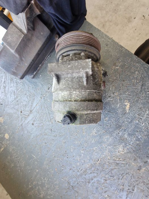 Kompresor Klimatyzacji Renault F4K 2.0T 82.000.218.22