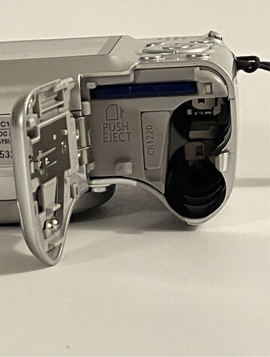 Фотоапарат Canon PoweShot A570 IS