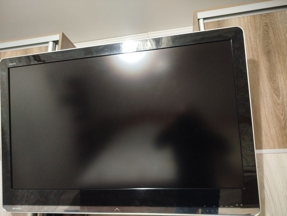 Телевізор Sharp 46 дюйм LC-46LE810E