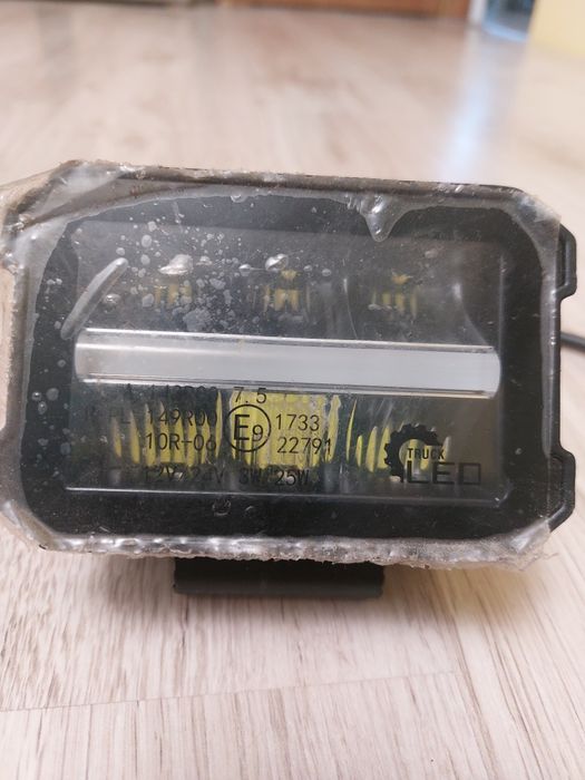 Lampa dalekosieżna drogowa reflektor led z pozycją mała homologacja