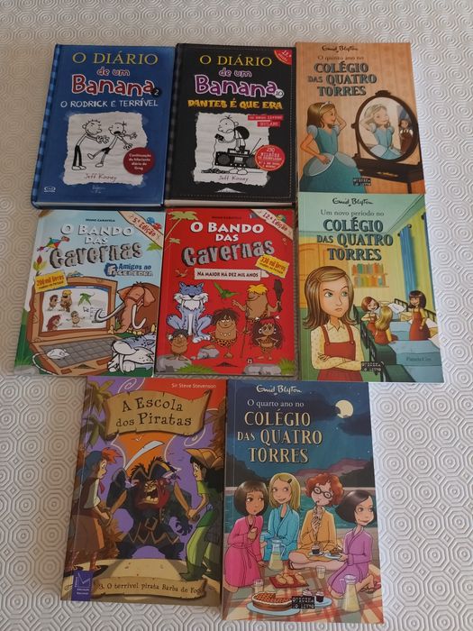 Livros infantis como novos.