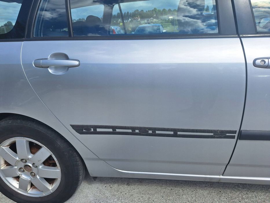 toyota corolla ix e120 e12 drzwi tył tylne prawy prawe kombi 199 turkey nm